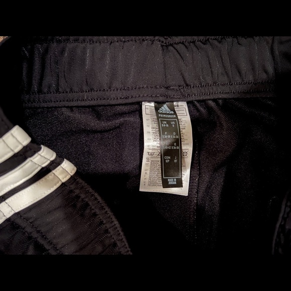 Adidas Essentials Tracksuit - Picture 3 of 7